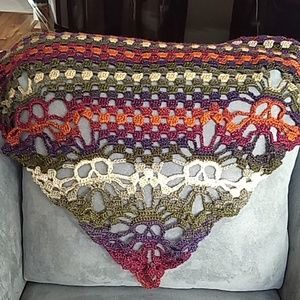 Crochet triangular skull shawl - handmade